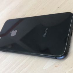 iPhone 8 64gb Factory Unlocked 