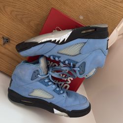 Jordan 5 UNC Used Size 8