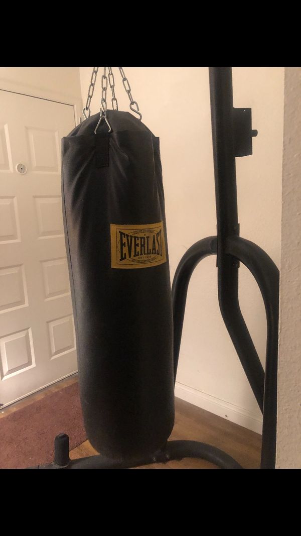 Everlast Punching Bag for Sale in Las Vegas, NV OfferUp