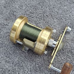 Shimano Calcutta Fishing Reel