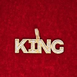 Sparkling King Pendant 10K Yellow Gold 0.68ctw Diamond
