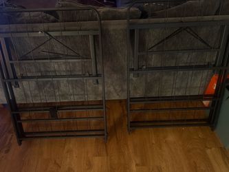 Metal Bed Frame with Wire Support