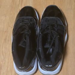Jordans Retro size 10