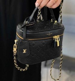 Cosmetic bag