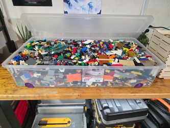 Large Lot of Mixed LEGO Bricks and Pieces