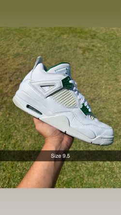 Jordan 4 green metallic size 9.5