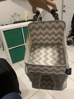 Hangable diaper holder