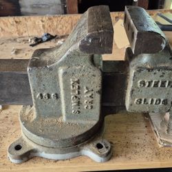 Simply Gray Steel Slide Bench vice