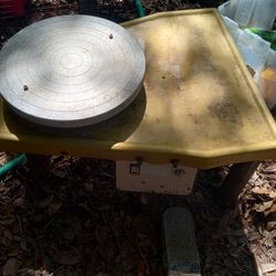 Pottery Wheel With Ass.