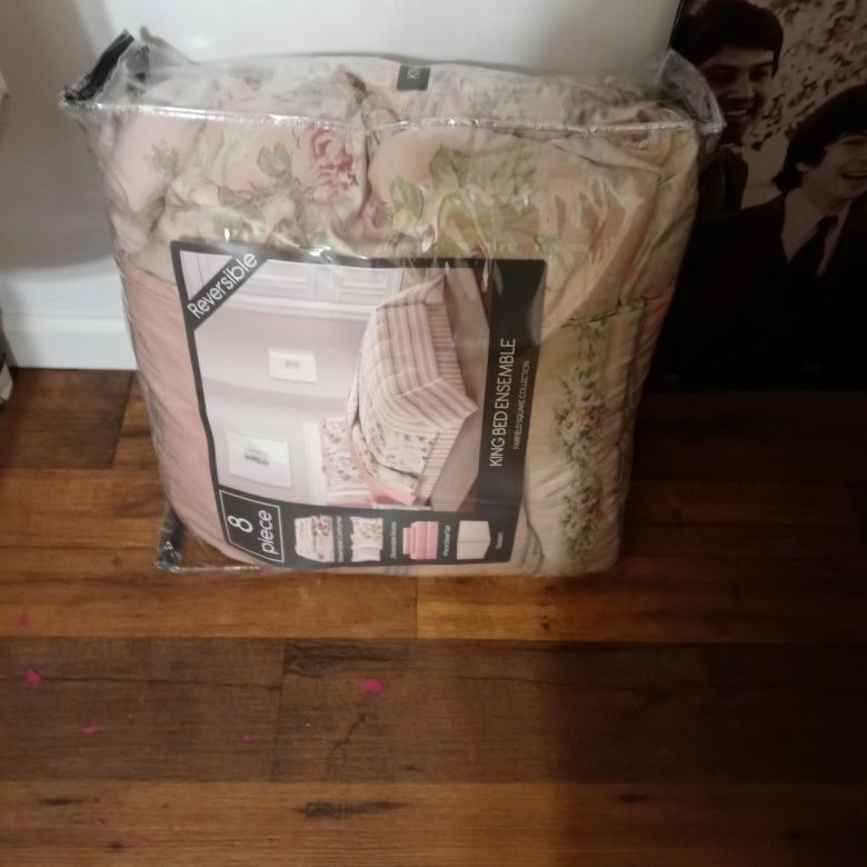 KING SIZE COMFORTER $10