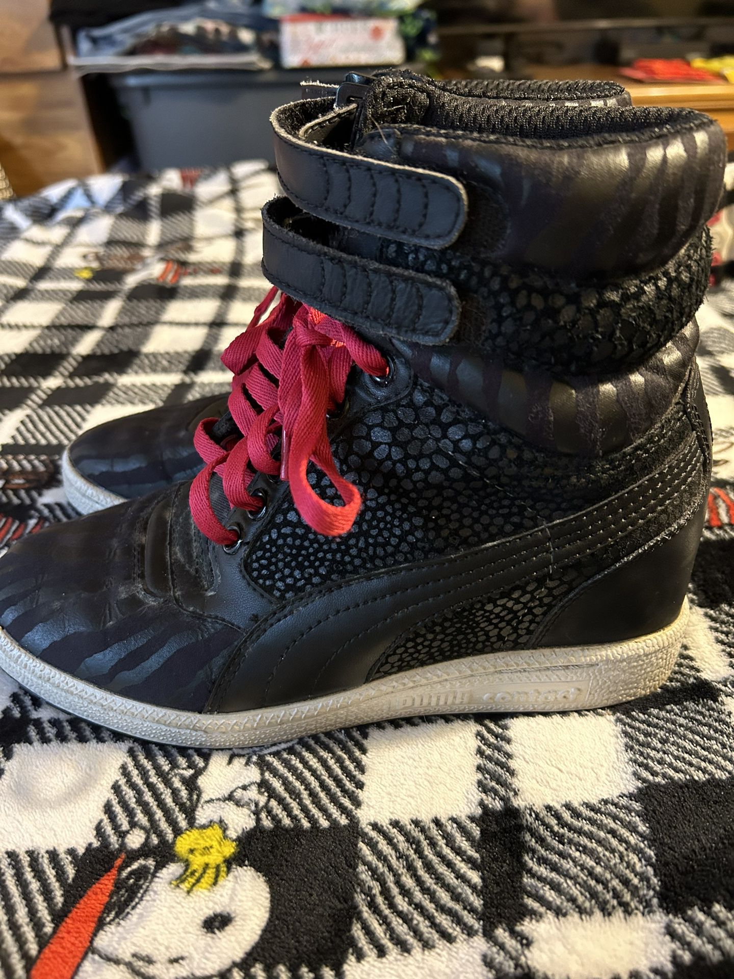 Puma SKY HI 355798 03 Womens Size 6 Black Leather Reptile Wedge Sneakers