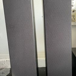 Klipsch reference Speakers & SUBWOOFER