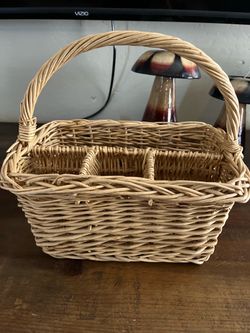 Party basket forks , spoons and plates holder