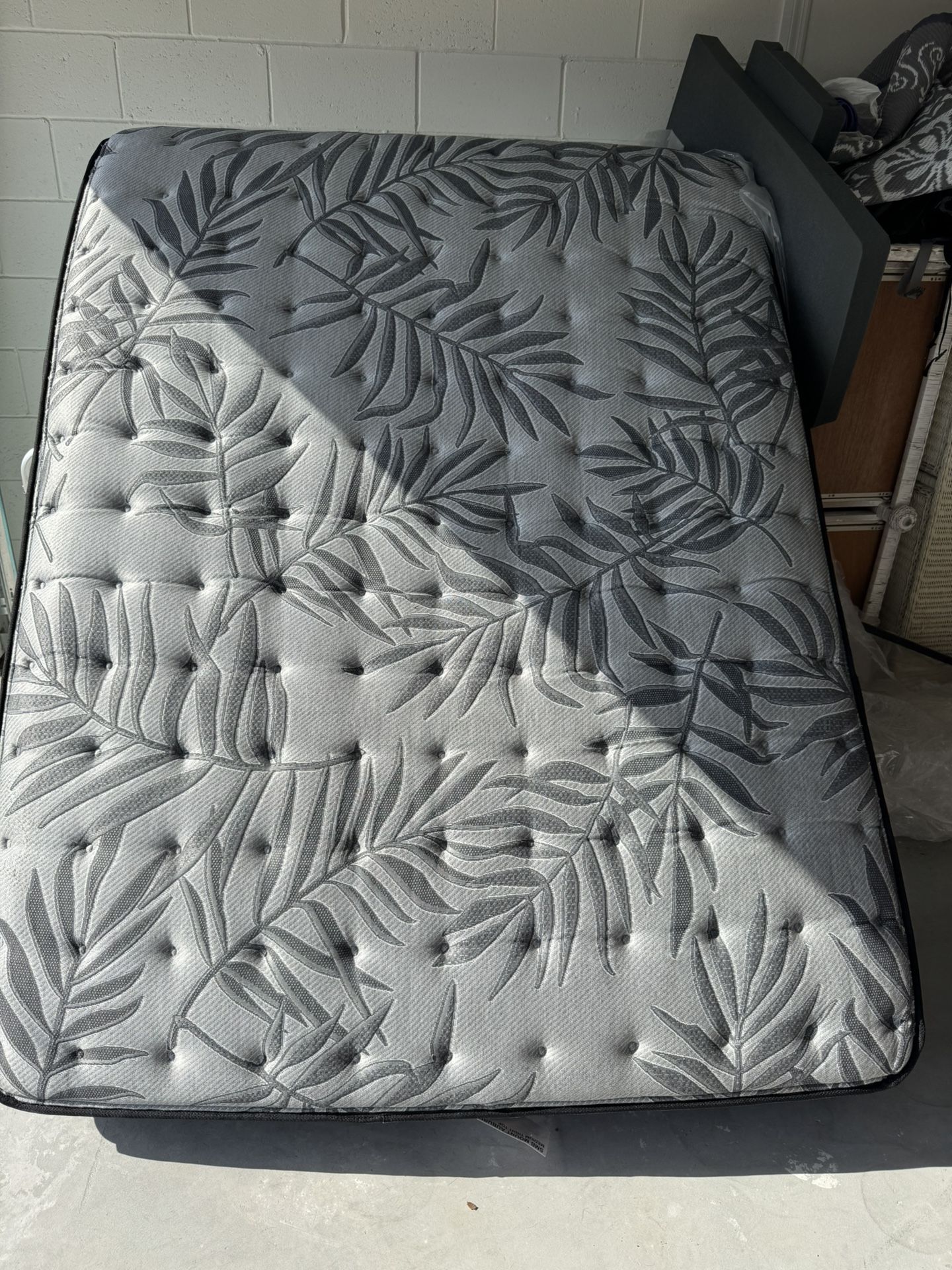 New Queen Bed & Frame