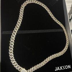 Iced out 22inch Cuban link chain from Jaxxon 