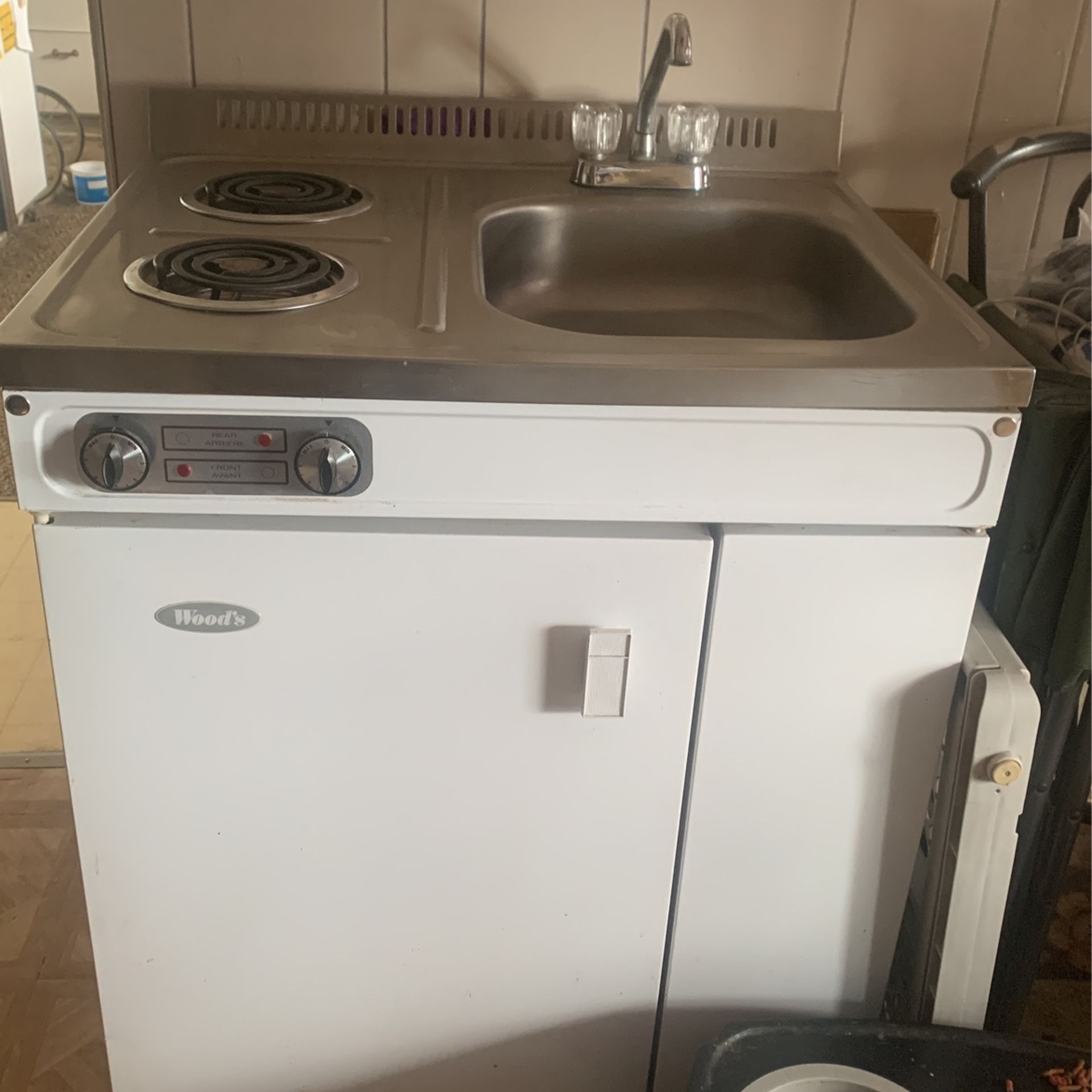 Combo Stove , Sink, Fridge Perfect for studio
