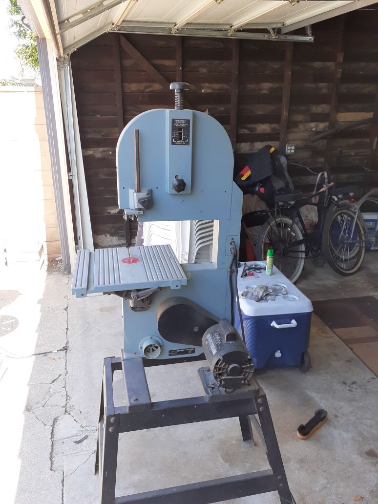 USED Delta 12” Band Saw Model 28-190