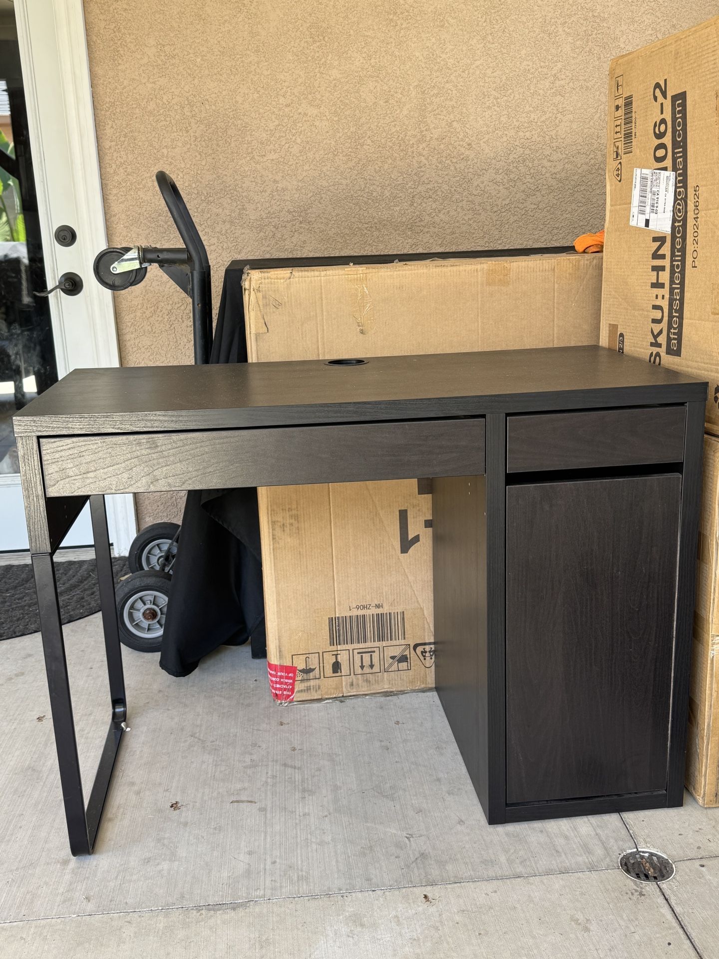 IKEA Micke Desk