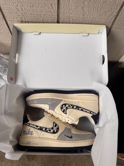 Nike Force 1 Essential Sneakers