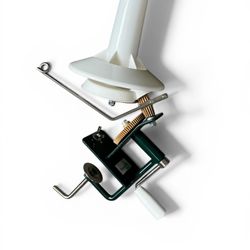 Stanwood Needlecraft Yarn Fiber Wool String Ball Winder Hand-Operated