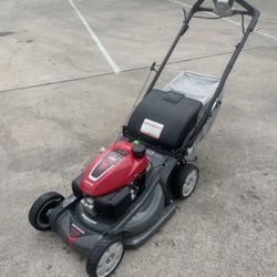 Honda HRX217 Self Propelled Lawnmower