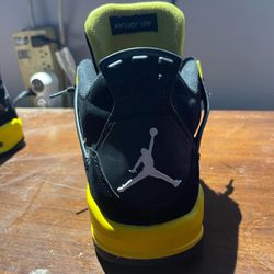 Jordan 4 Yellow Thunders 