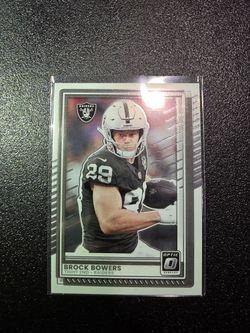 BROCK BOWERS RAIDERS OPTIC BLACK PANINI NFL SPORTS CARD!