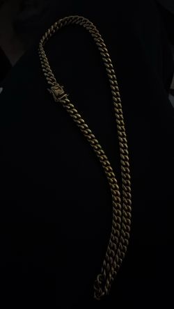 Cuban chain gold chain