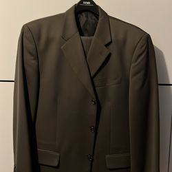 Men’s Suit 42R