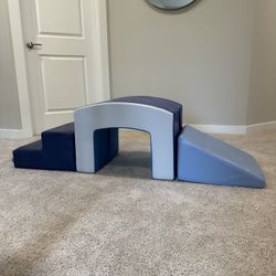 SoftScape Playtime Grow-n-Learn Tunnel Climber