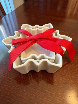 Crate & Barrel Stoneware Snowflake Nesting Set of 2 (4 sets available)  MAKE an OFFER