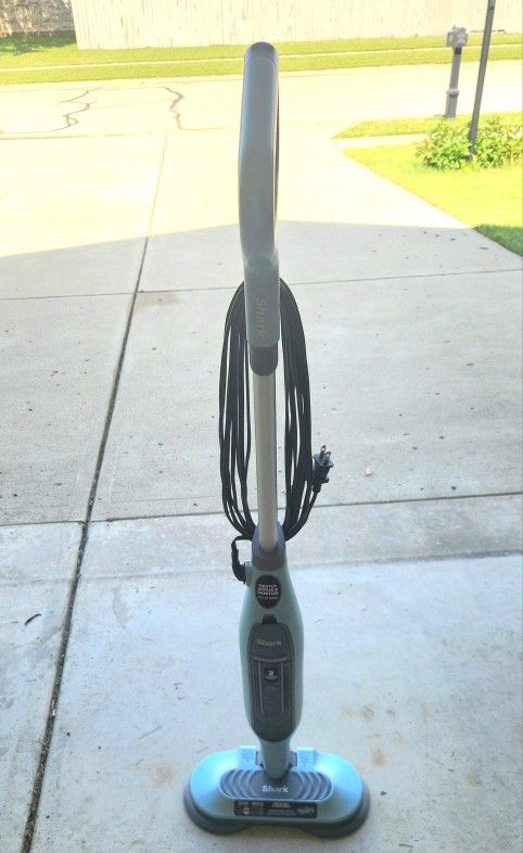 Shark Steam & Scrub Mop