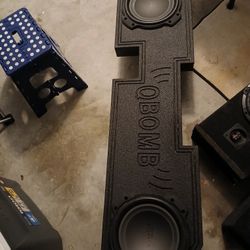 Dodge Ram Subwoofers/box