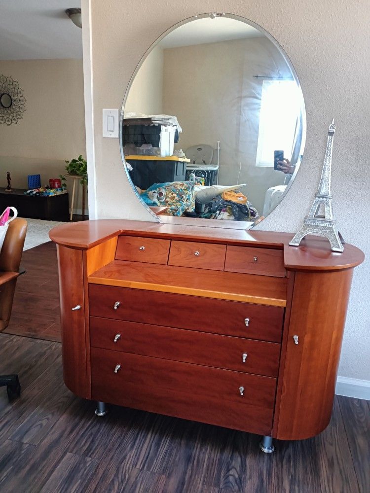 Storage vanity with mirror