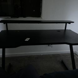 gaming desk 