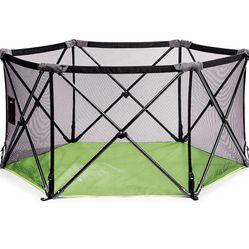 Play Pen Summer Pop N play Portable Play yard Outdoor Indoor