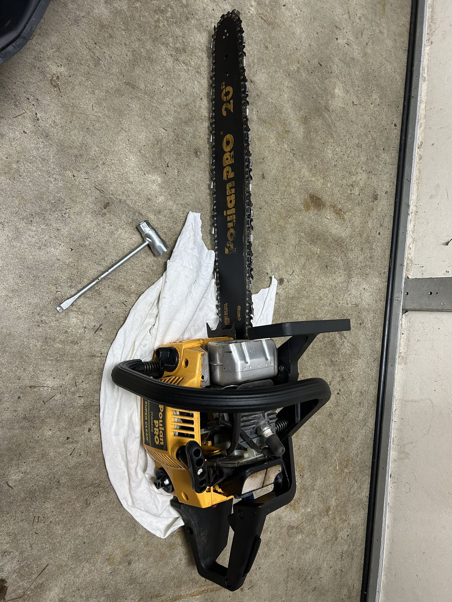Poulan Pro 20” Chainsaw (PP4620AVHD) for Sale in Kirkland, WA