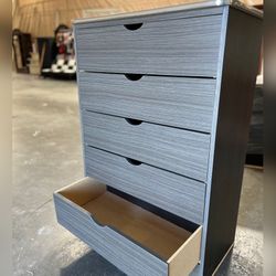 5 Drawer Dresser 