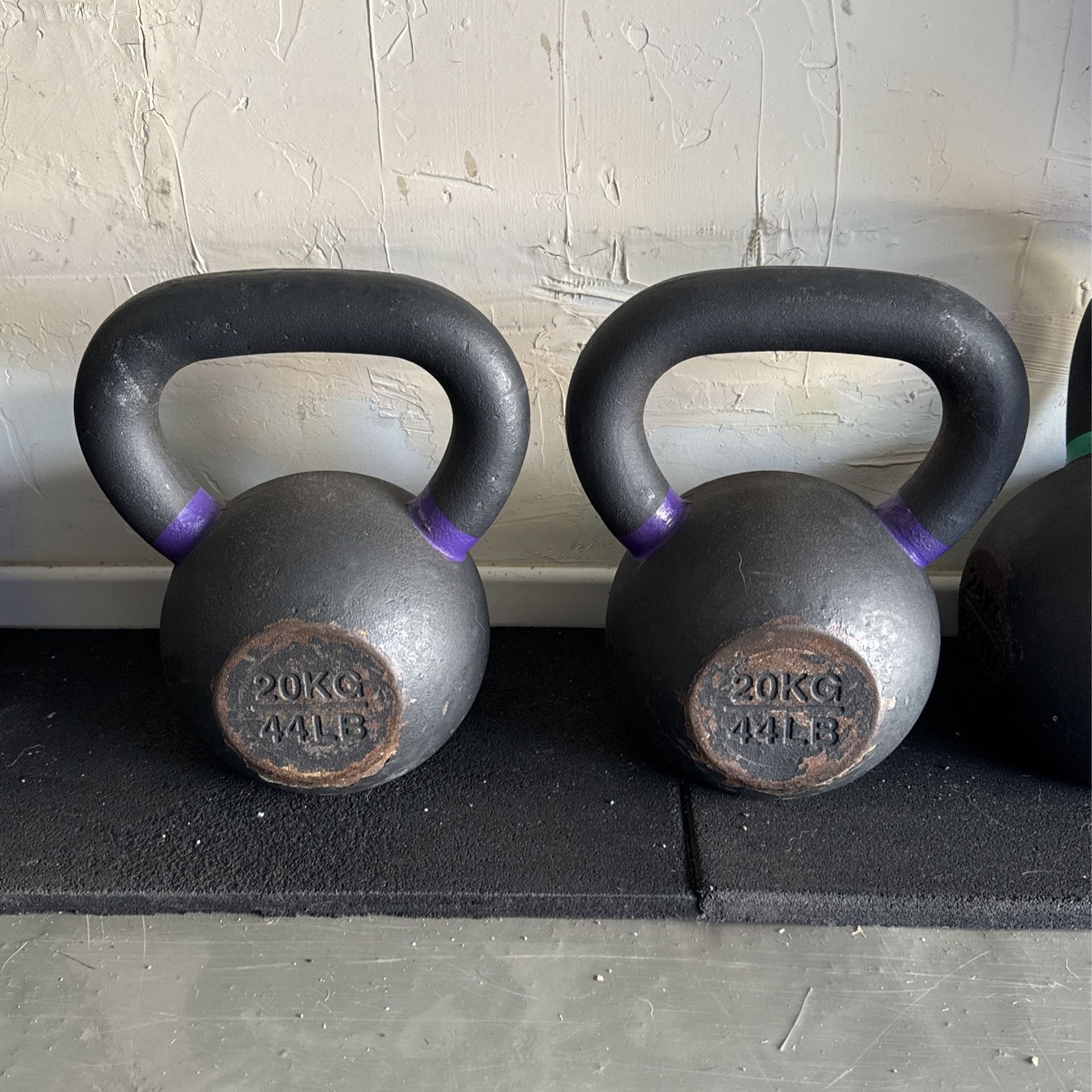 20kg (44lb) Kettlebell Pair for Sale in San Diego, CA OfferUp