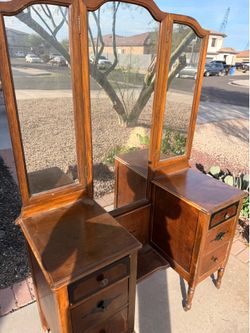 Antique Vanity Dresser $130