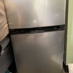 Mini Fridge & Freezer