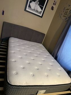 Full size mattress