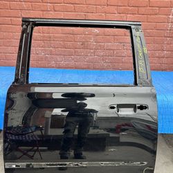 2016-2018-2020-2021 Cadillac Escalade Rear Door LH