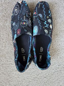 TOMS Classic Slip-Ons