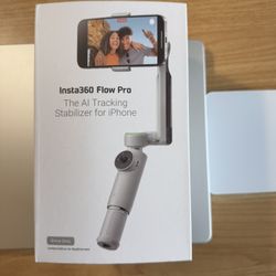 Insta360 Flow Pro AI Tracking Stabilizer for iPhone