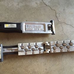 Do it sliding sinker molds.