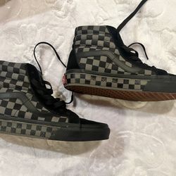 VANS  Sk8-Hi Checkerboard Black/Pewter MEN SZ 4.5/ WOMEN SZ 6 