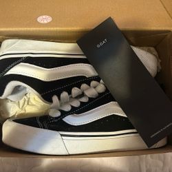 Knu Skool Chunky Vans Size 4