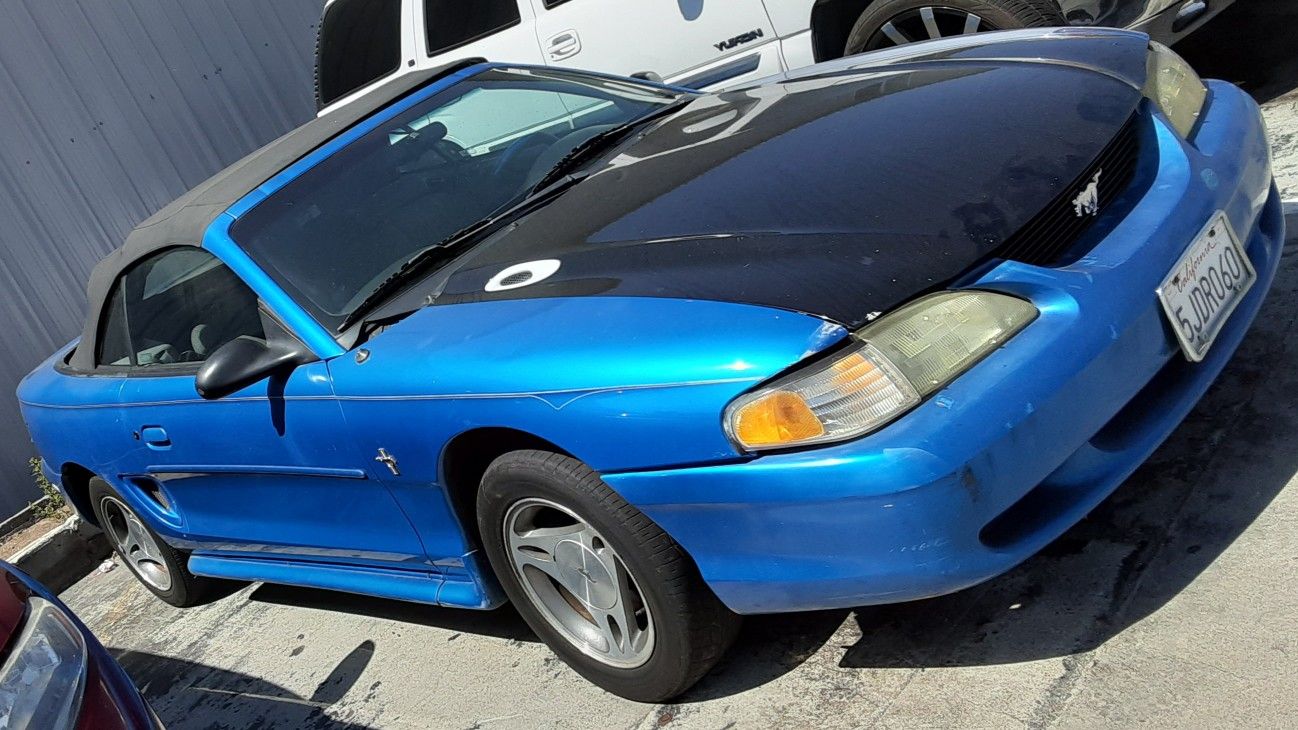 Mustang convertible 1998