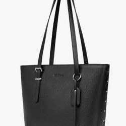 Black Vegan Leather Shoulder Bag With Zipper 